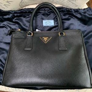 Prada Galleria Saffiano leather medium bag